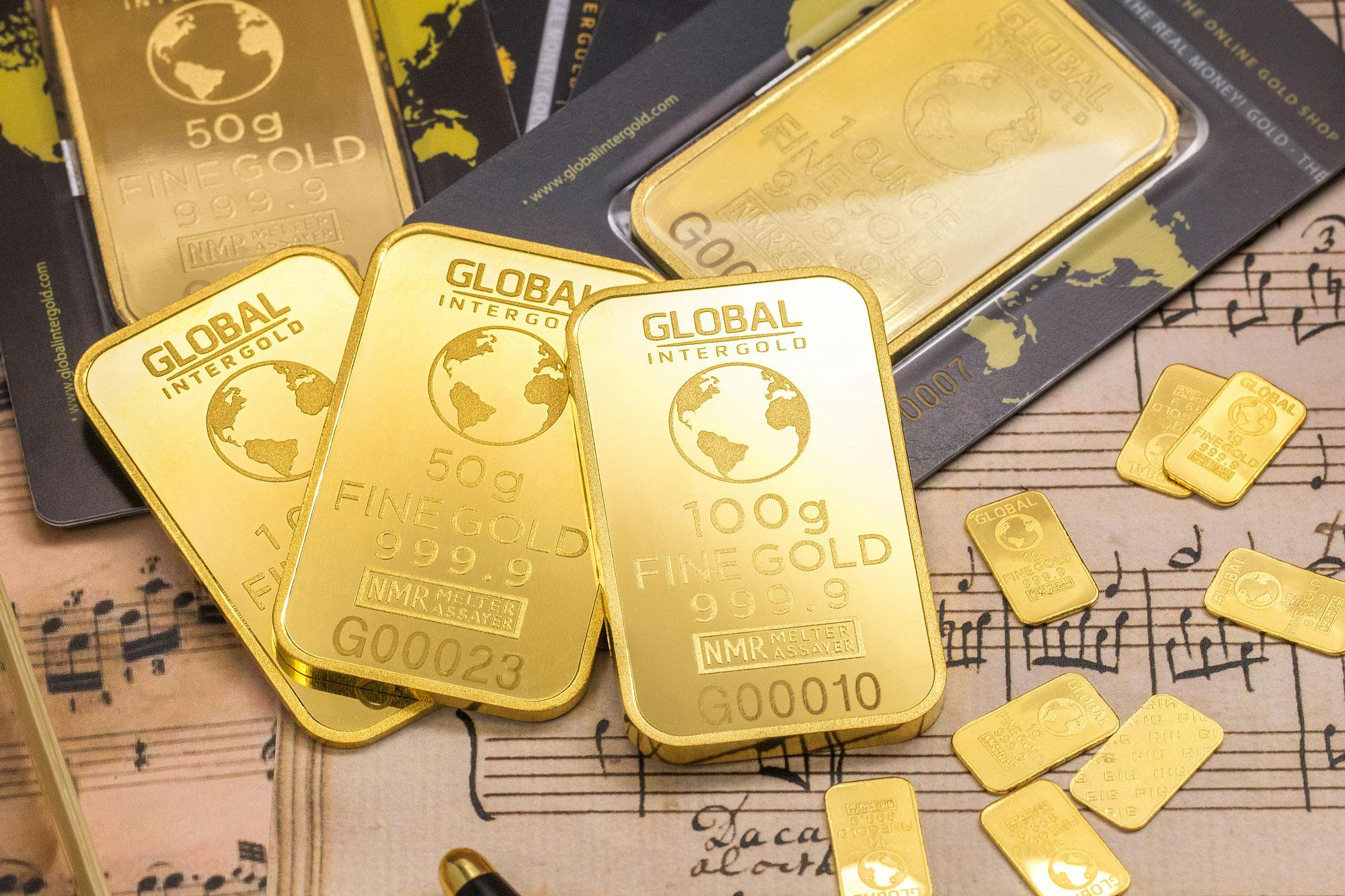 Gold vs Stocks vs Mutual Funds vs Bank Savings – What’s Best for Investment in Pakistan in 2026?